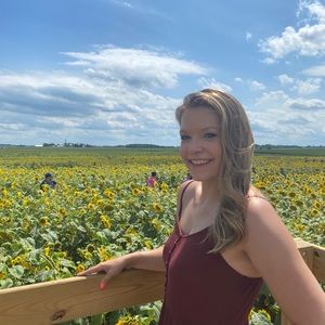 Meet your Posher, Cara